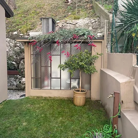 With Garden And Parking Διαμέρισμα Όπως